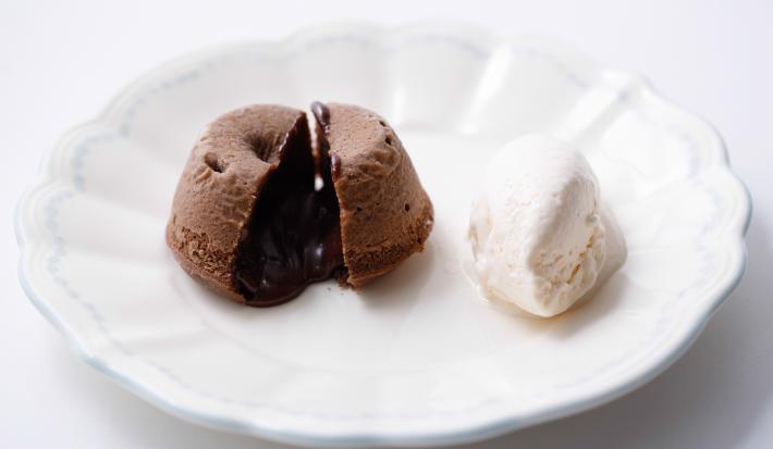 petit-gateau-chocolate-classic-receitas-nestle