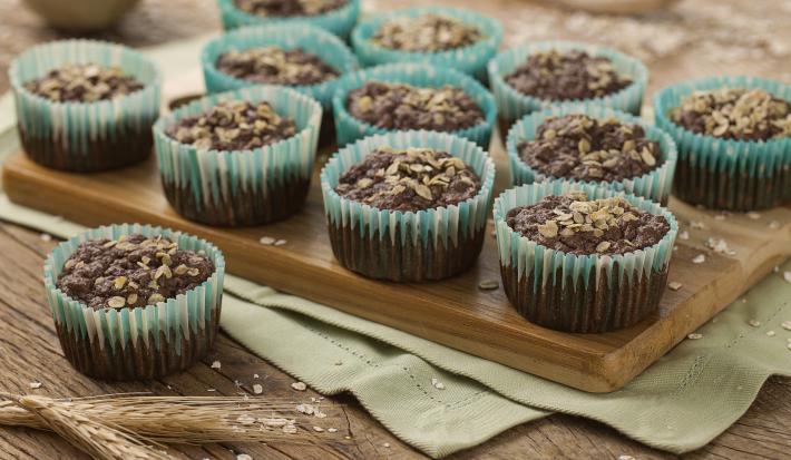 Bolinho-de-Açaí-com-Banana-e-Aveia-Receitas-Nestlé