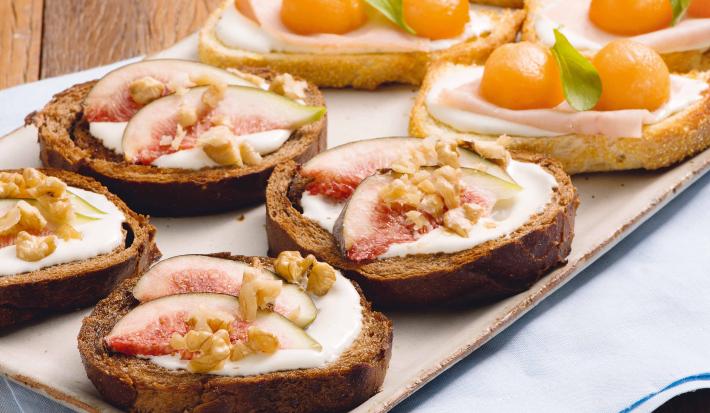 torradinha-peito-peru-melao-rucula-receitas-nestle