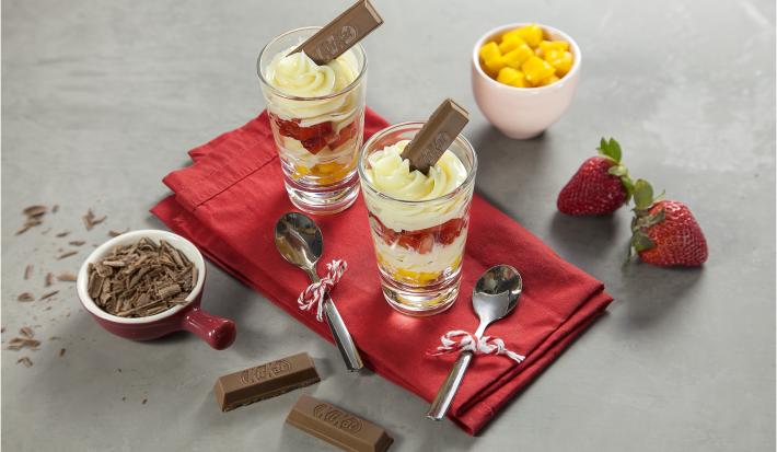 tacinha-de-frutas-com-kitkat-milk-Receitas-NESTLÉ