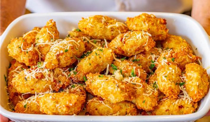 bolinhos de arroz com calabresa