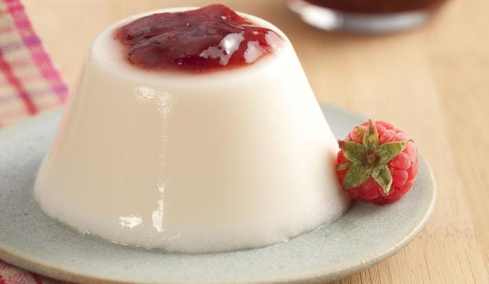 flan-iogurte-calda-geleia-frutas-vermelhas-receitas-nestle