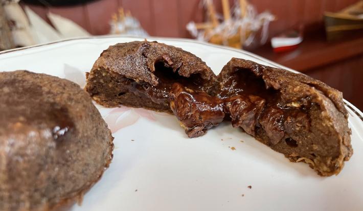 Imagem da Receita de Petit Gateau Nutritivo, em um prato branco