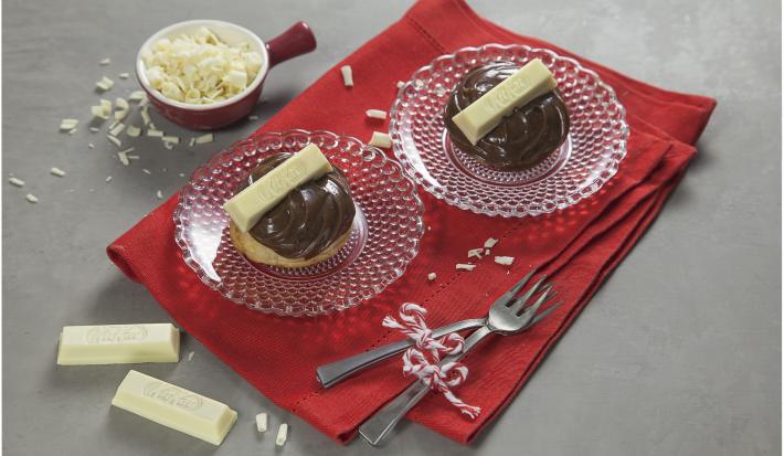 canapé-com-brigadeiro-kitkat-white-Receitas-NESTLÉ
