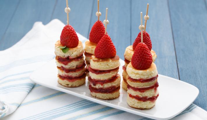 mini-pancake-gluten-geleia-morango