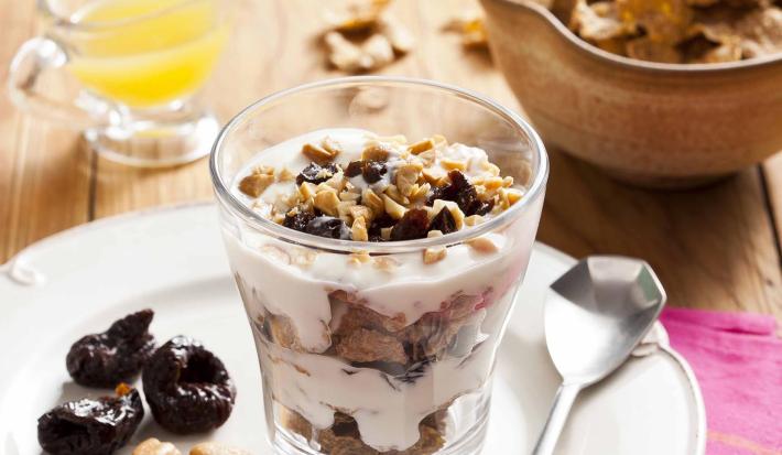 camadinha-ameixa-suco-laranja-nesfit-receitas-nestle
