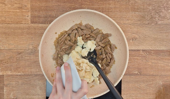 Champignons na carne.