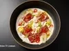 Ajo blanco de caju com atum marinado, uvas, pera e ovas de capelim. Uma combinação fresca, cremosa e sofisticada.